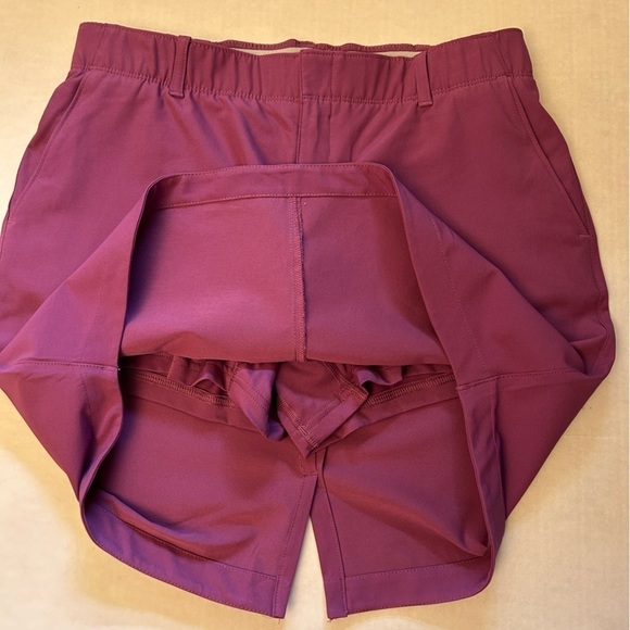 Under Arnour women’s Links woven golf performance skort in purple Sz-8. L19 - Picture 6 of 9